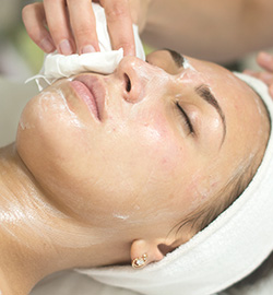 Limpieza Facial + Saca Comedon – Clinica Versma – Clinica Estetica